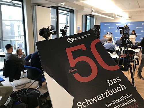 Bund Der Steuerzahler Stellt 50. Schwarzbuch Vor | Bund Der ...