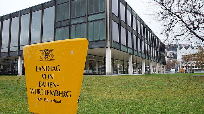 Das zweite Volksbegehren für eine Verkleinerung des Landtags hat begonnen Das zweite Volksbegehren für eine Verkleinerung des Landtags hat begonnen