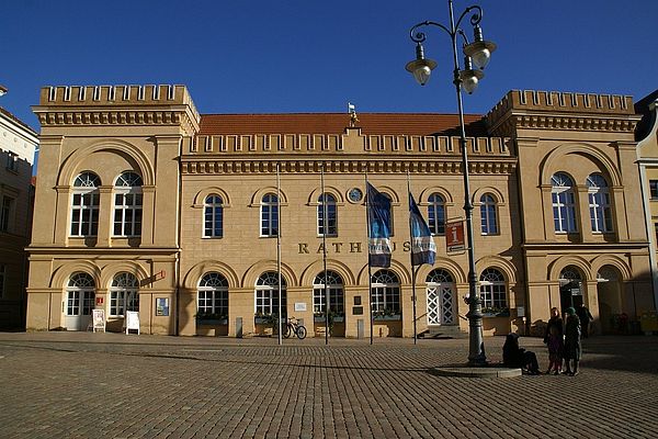 Steuermittelverschwendung droht:  Offener Brief an Stadtvertreter in Schwerin