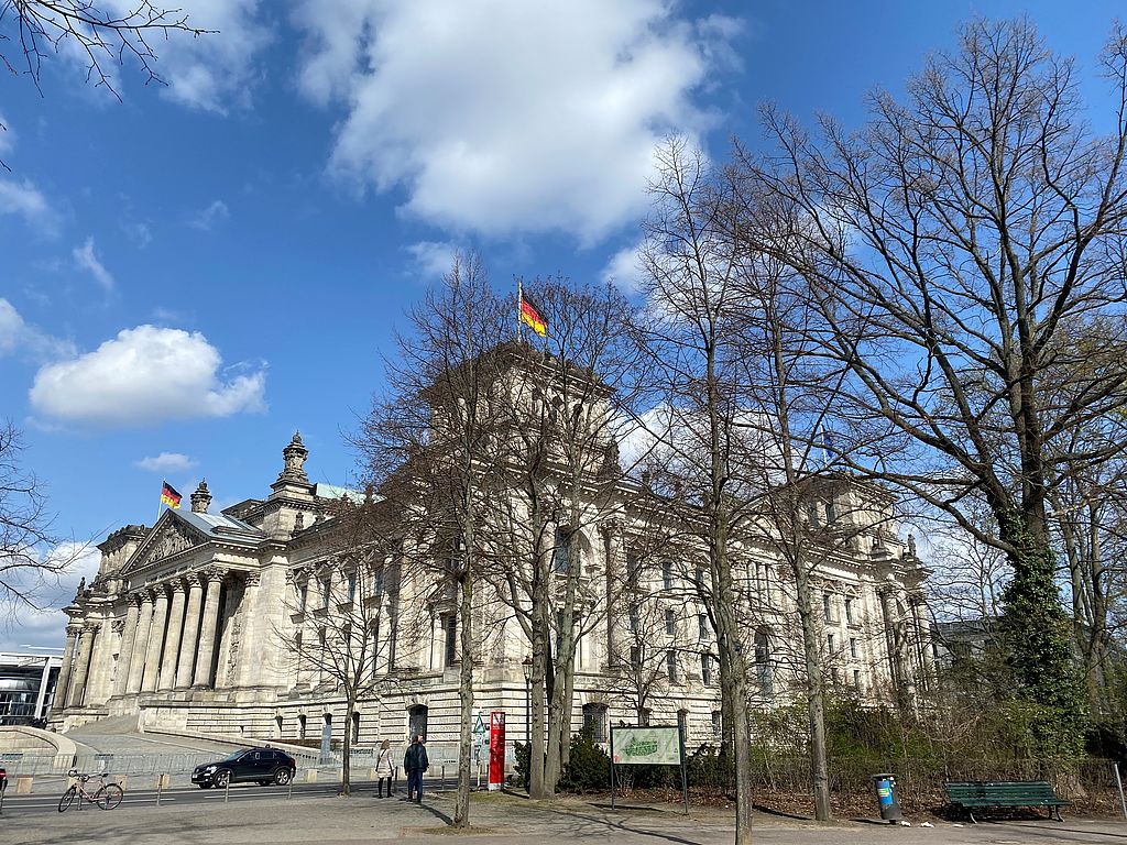Deutscher Bundestag Reichstagsgebäude Diäten