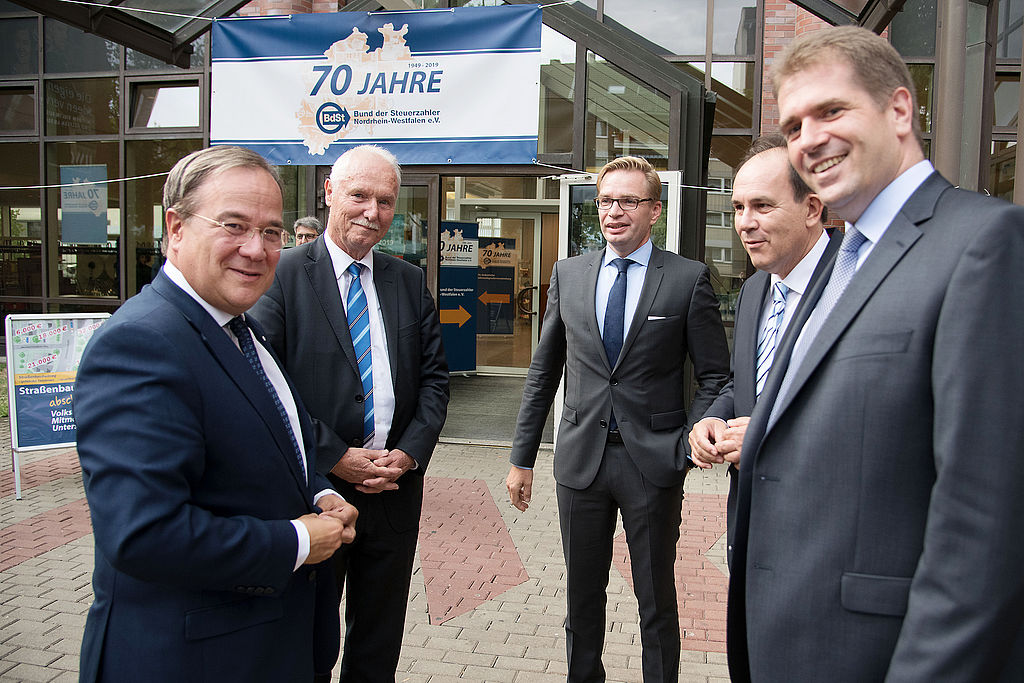 (c) Oliver T. Müller
